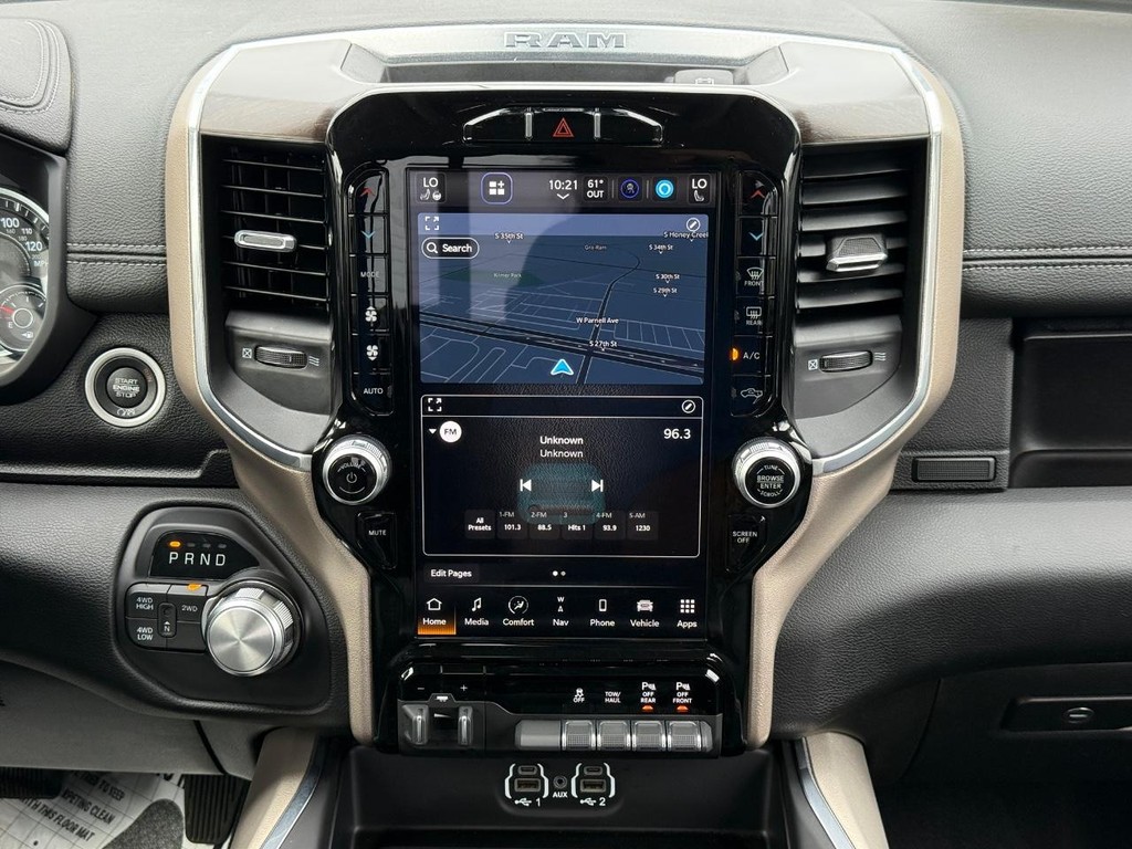 Ram 2500 Vehicle Full-screen Gallery Image 09
