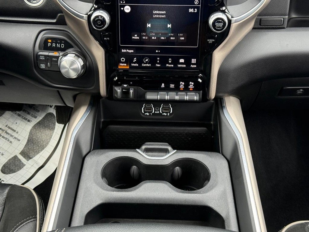 Ram 2500 Vehicle Full-screen Gallery Image 10