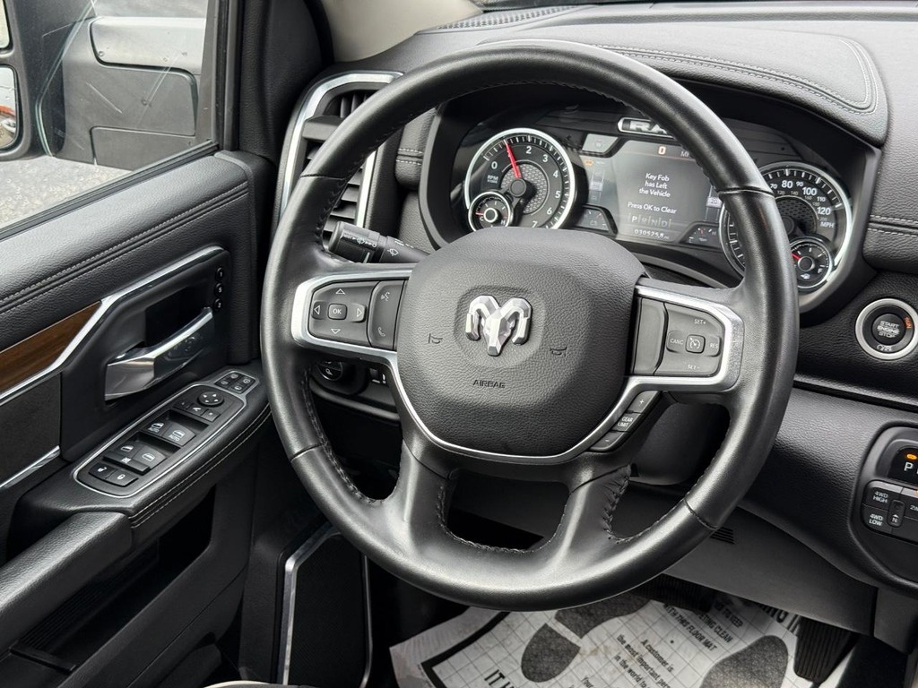 Ram 2500 Vehicle Full-screen Gallery Image 11