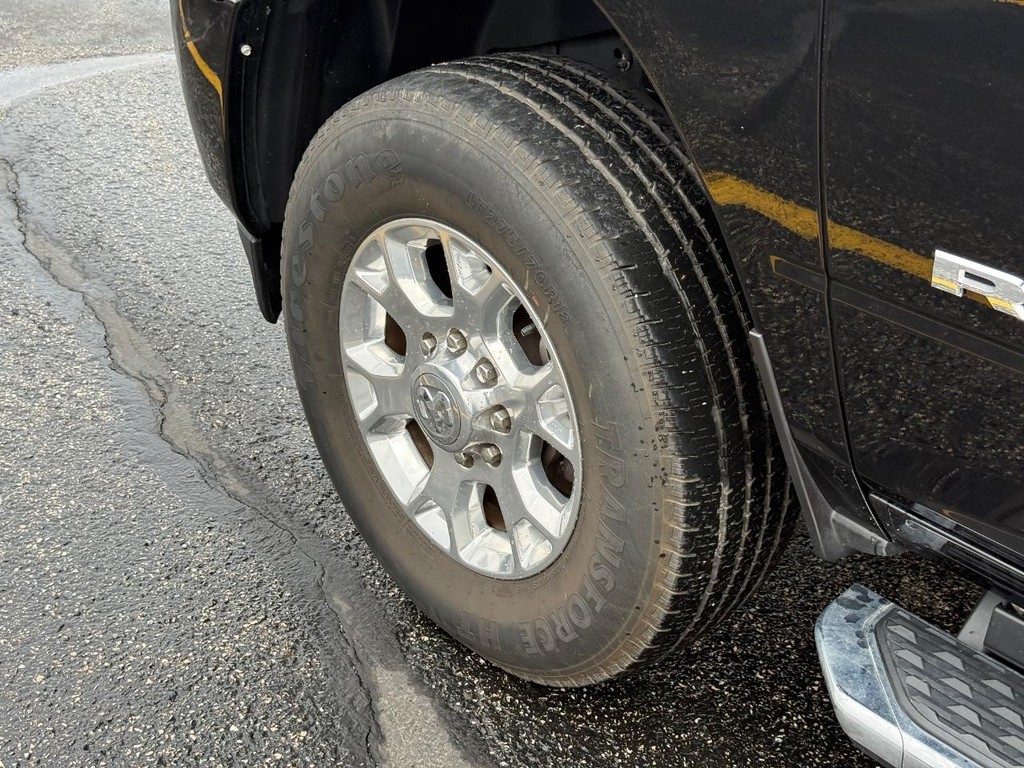 Ram 2500 Vehicle Full-screen Gallery Image 14