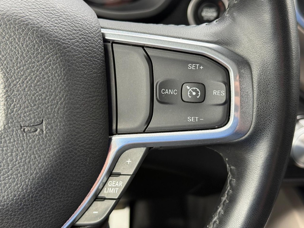 Ram 2500 Vehicle Full-screen Gallery Image 16