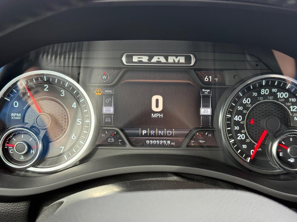 Ram 2500 Vehicle Full-screen Gallery Image 17