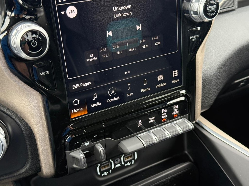 Ram 2500 Vehicle Full-screen Gallery Image 20