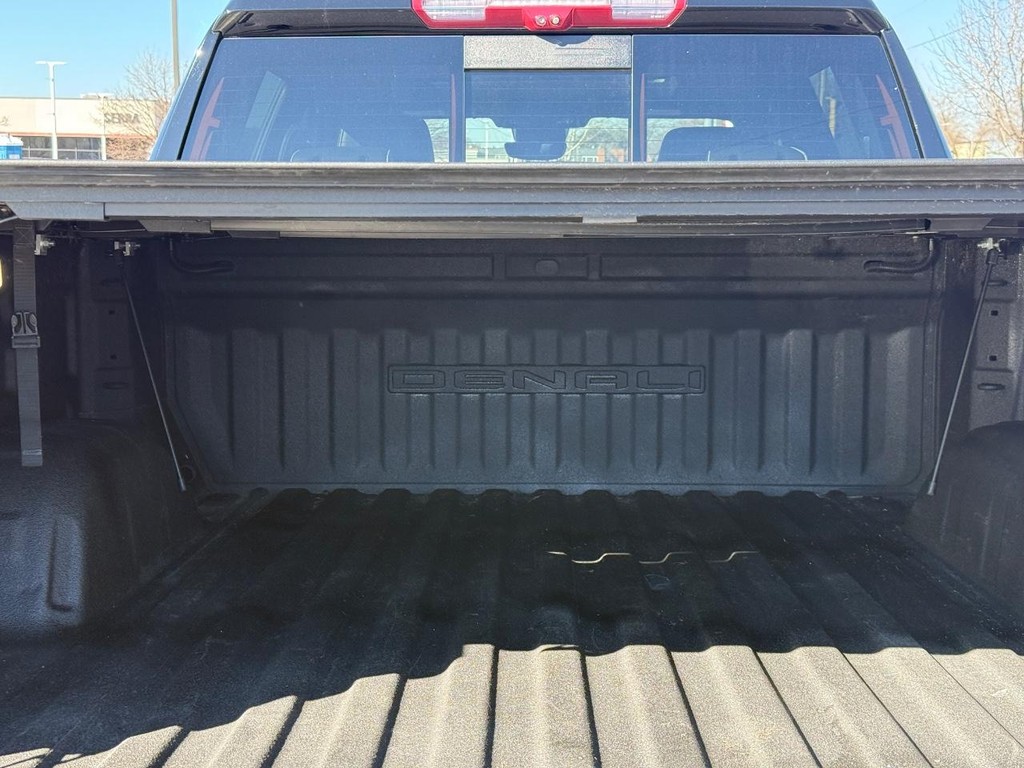 GMC Sierra 1500 Vehicle Full-screen Gallery Image 05