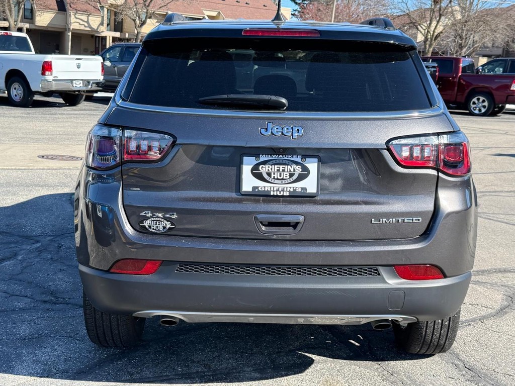 Jeep Compass Vehicle Full-screen Gallery Image 04