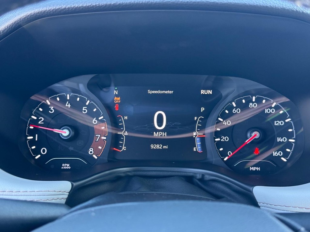 Jeep Compass Vehicle Full-screen Gallery Image 14