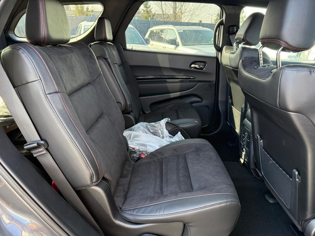 Dodge Durango Vehicle Full-screen Gallery Image 07