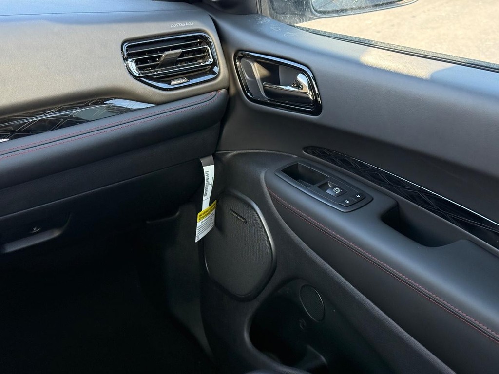 Dodge Durango Vehicle Full-screen Gallery Image 12