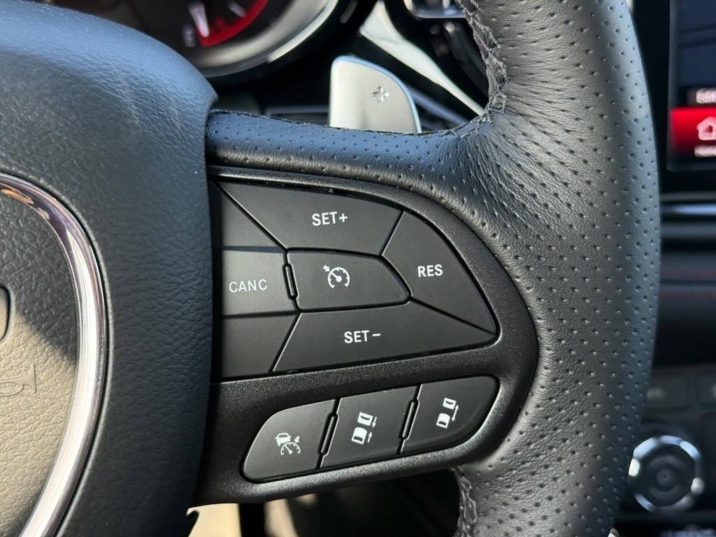 Dodge Durango Vehicle Full-screen Gallery Image 15