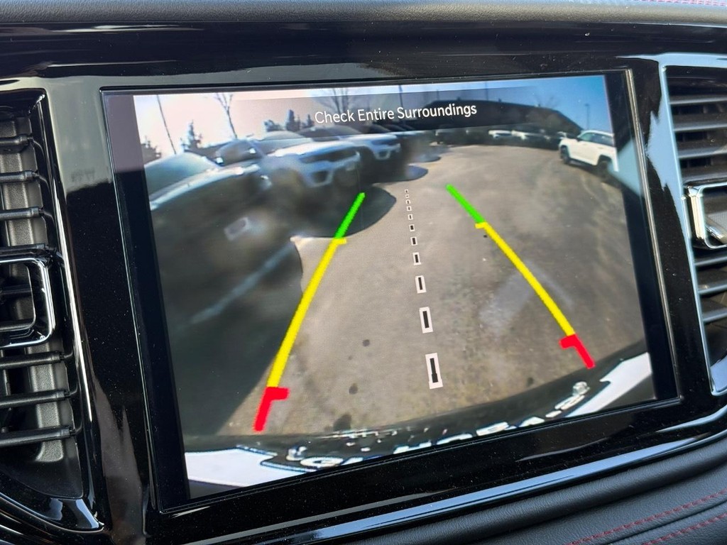 Dodge Durango Vehicle Full-screen Gallery Image 17