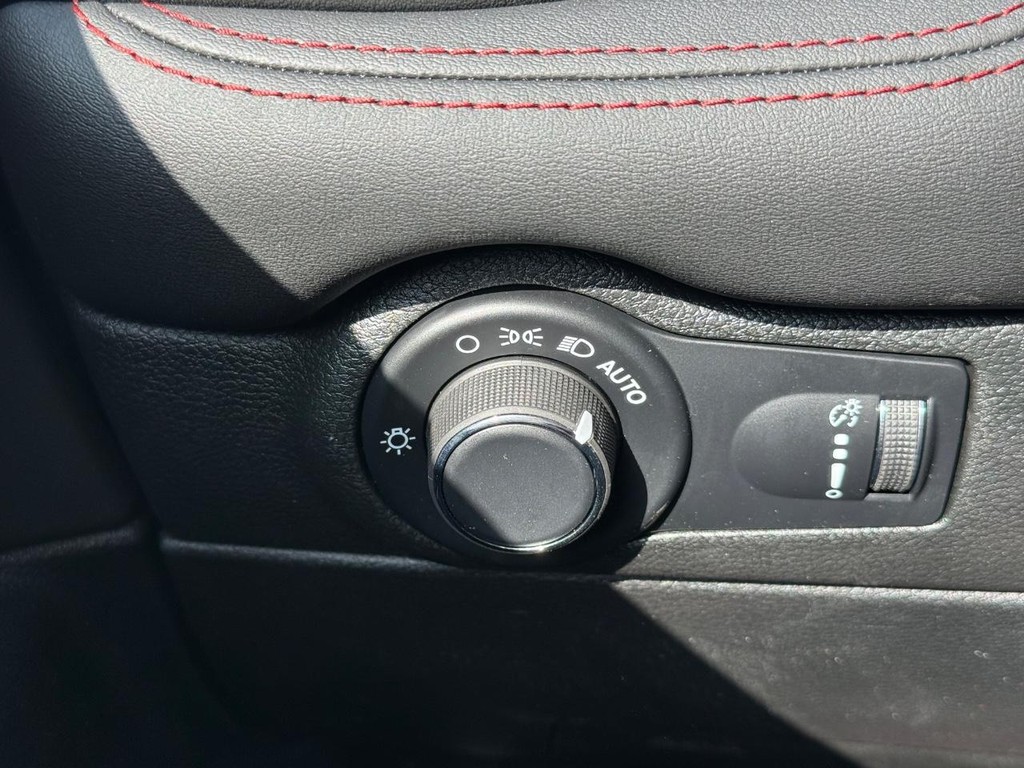 Dodge Durango Vehicle Full-screen Gallery Image 19