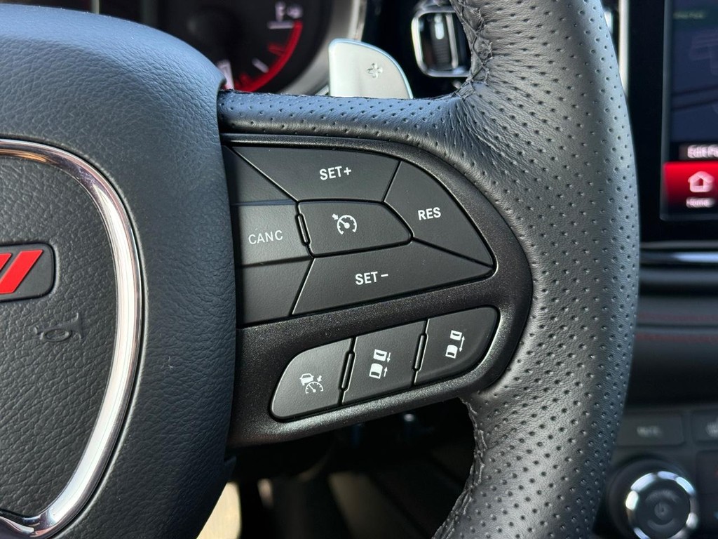 Dodge Durango Vehicle Full-screen Gallery Image 15