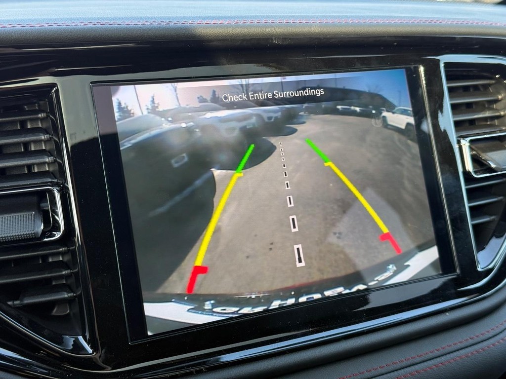 Dodge Durango Vehicle Full-screen Gallery Image 17