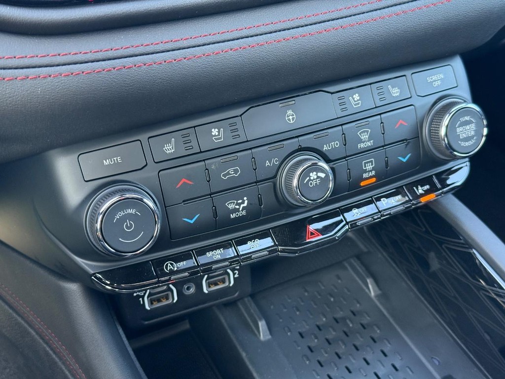 Dodge Durango Vehicle Full-screen Gallery Image 18