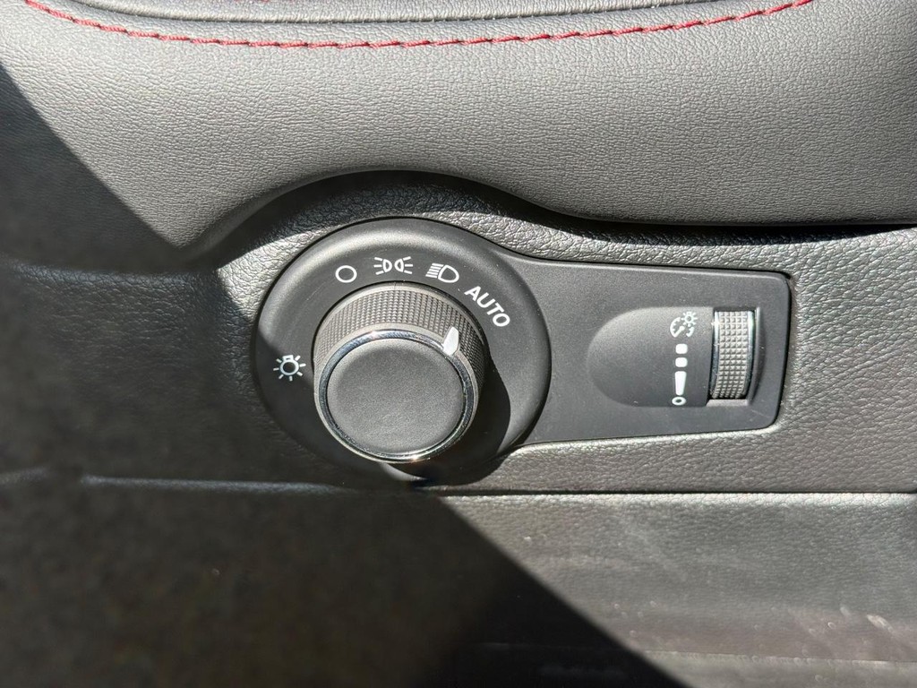 Dodge Durango Vehicle Full-screen Gallery Image 19