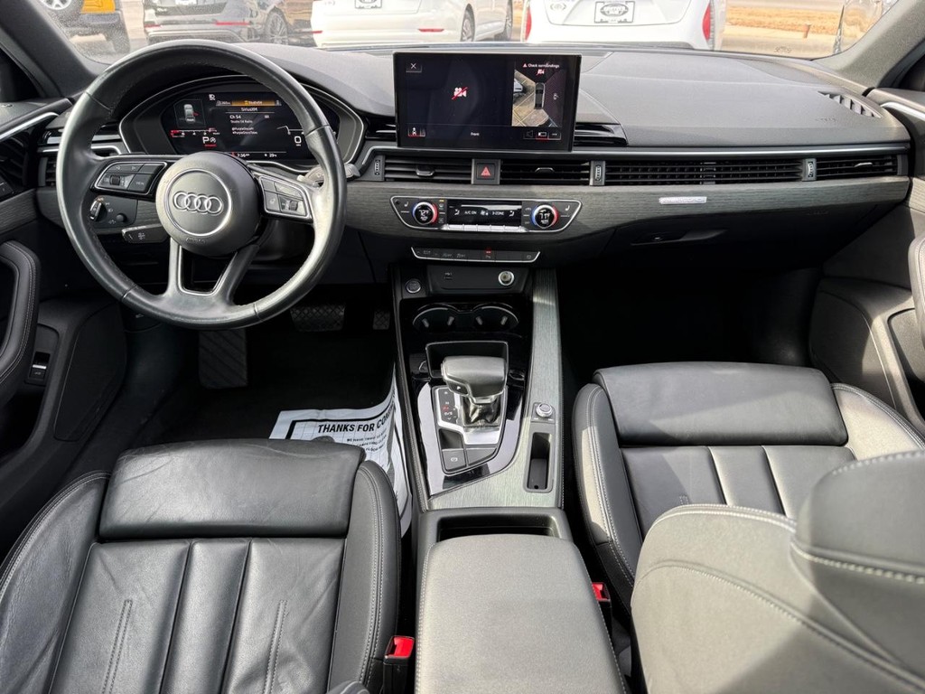 Audi A4 Sedan Vehicle Full-screen Gallery Image 08