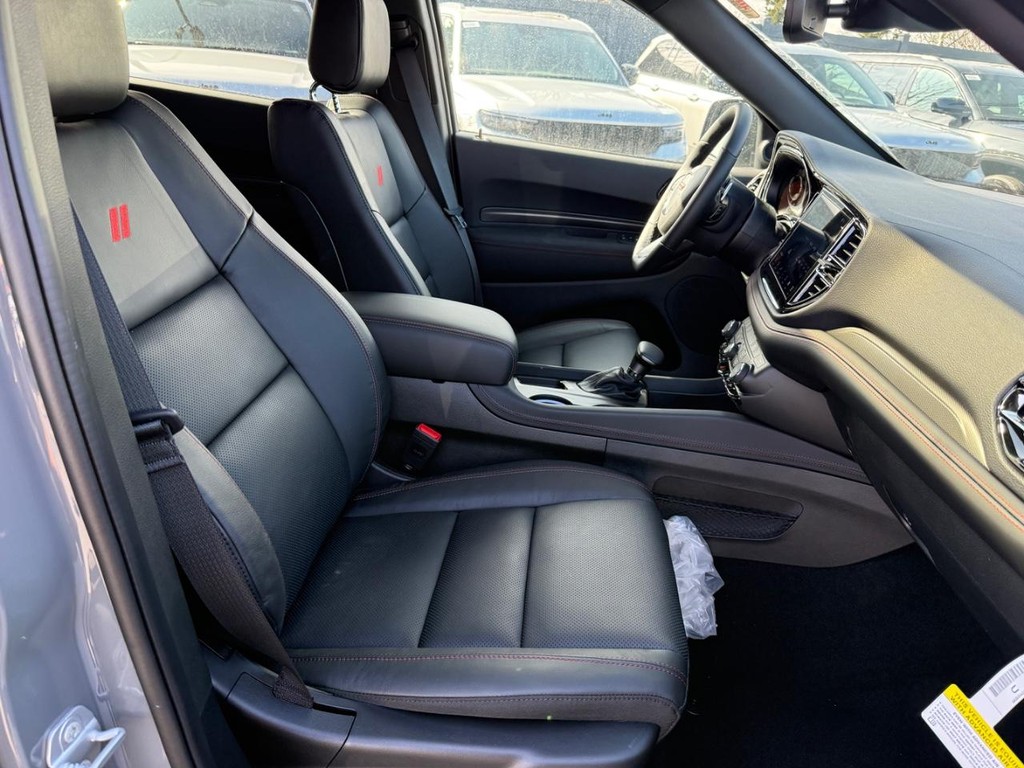 Dodge Durango Vehicle Full-screen Gallery Image 06