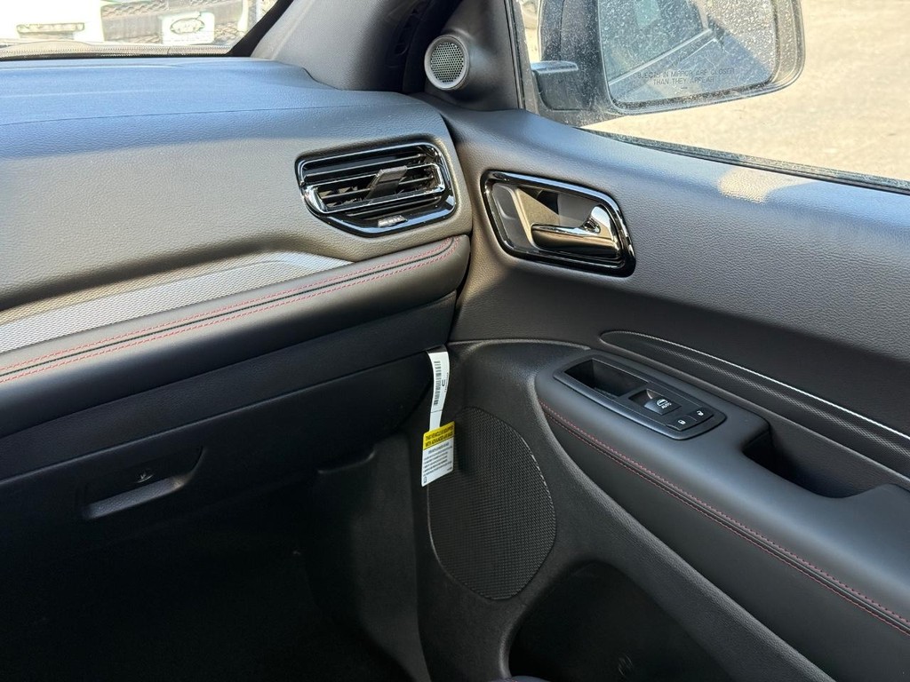 Dodge Durango Vehicle Full-screen Gallery Image 12