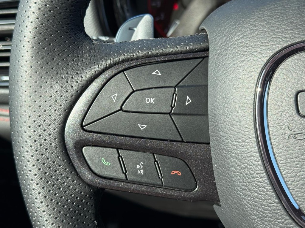 Dodge Durango Vehicle Full-screen Gallery Image 15