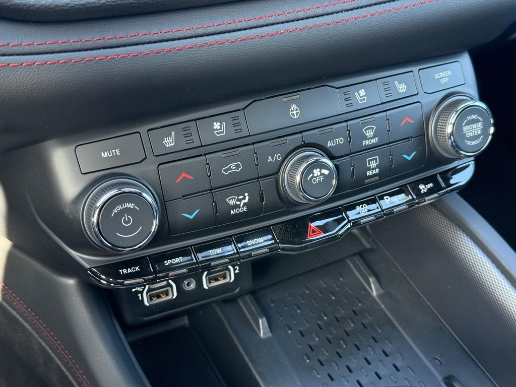 Dodge Durango Vehicle Full-screen Gallery Image 19