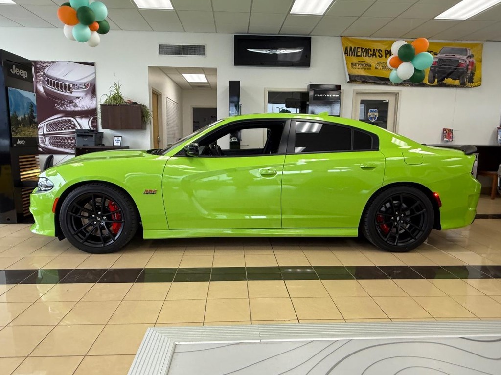 Dodge Charger Vehicle Full-screen Gallery Image 02