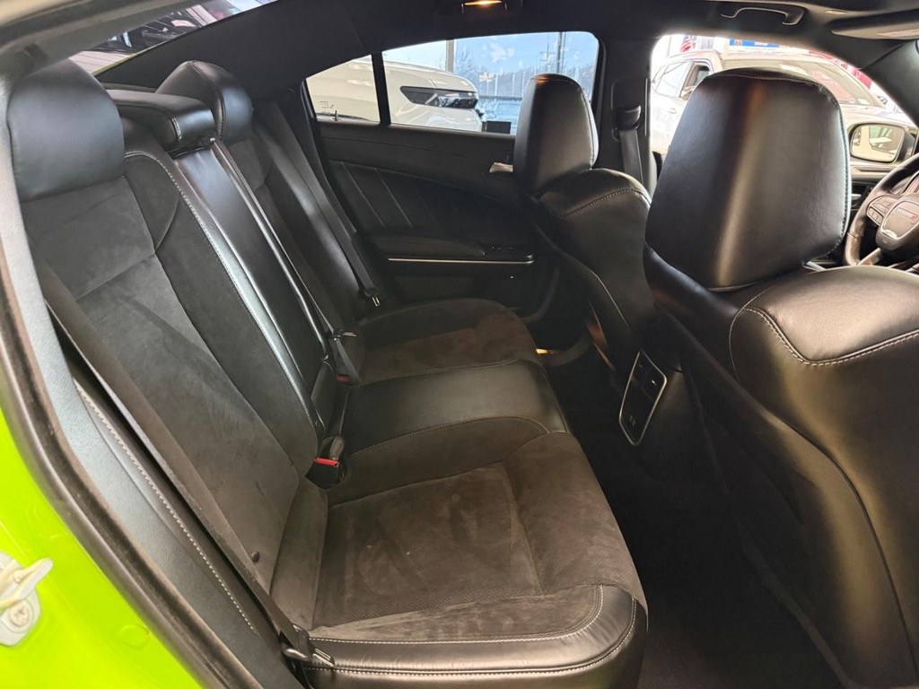 Dodge Charger Vehicle Full-screen Gallery Image 07