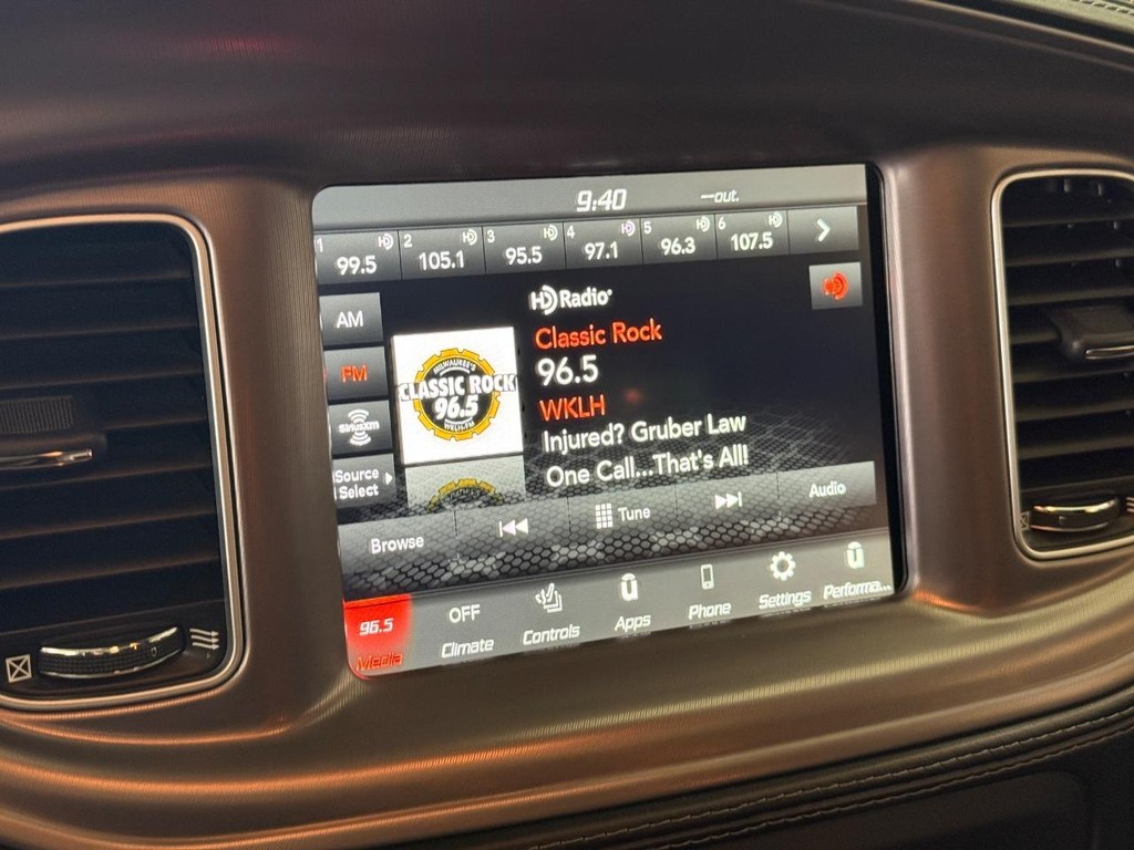 Dodge Charger Vehicle Full-screen Gallery Image 18