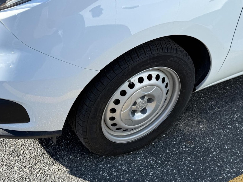 Ram ProMaster City Cargo Van Vehicle Full-screen Gallery Image 04