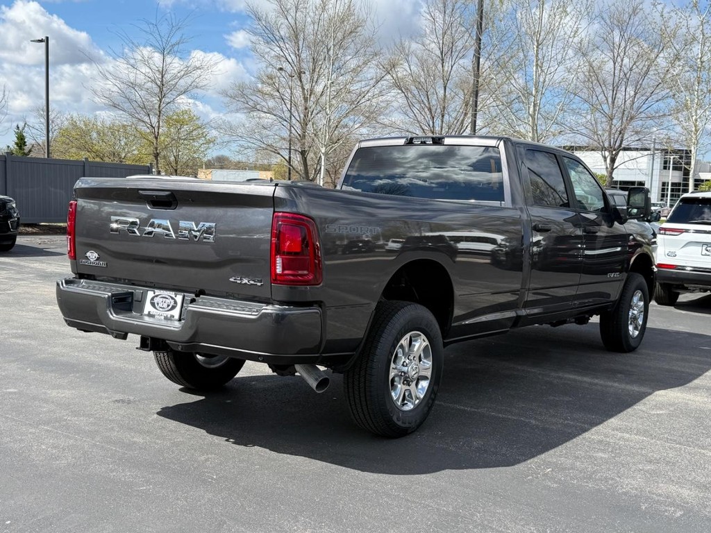 Ram 2500 Vehicle Full-screen Gallery Image 03