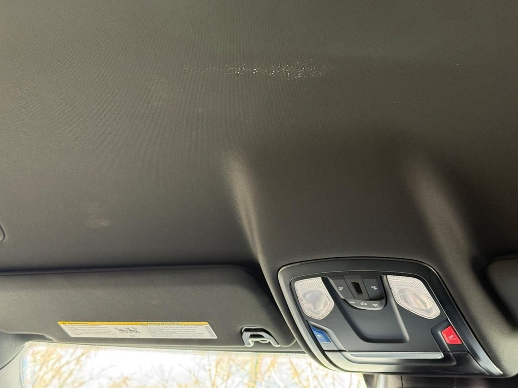 Ram 2500 Vehicle Full-screen Gallery Image 10