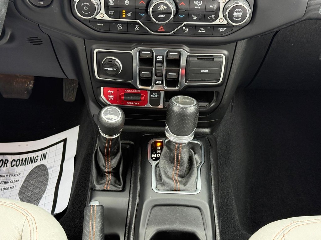 Jeep Gladiator Vehicle Full-screen Gallery Image 10