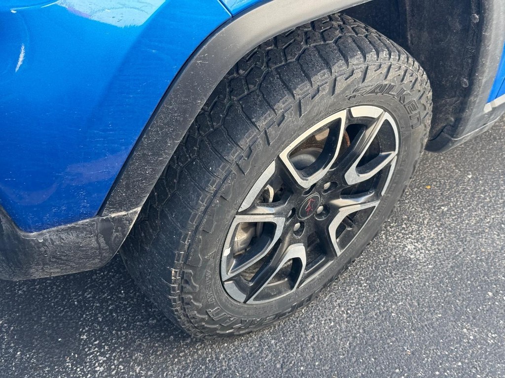 Jeep Compass Vehicle Full-screen Gallery Image 03