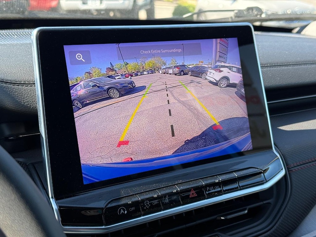 Jeep Compass Vehicle Full-screen Gallery Image 18