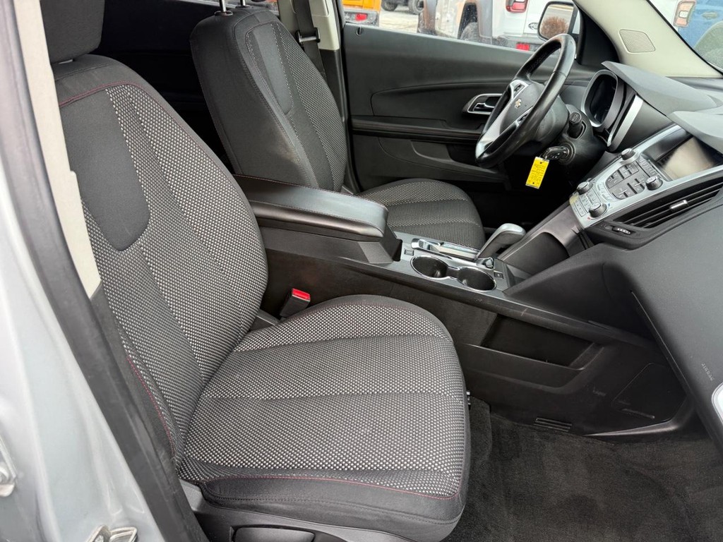 Chevrolet Equinox Vehicle Full-screen Gallery Image 06