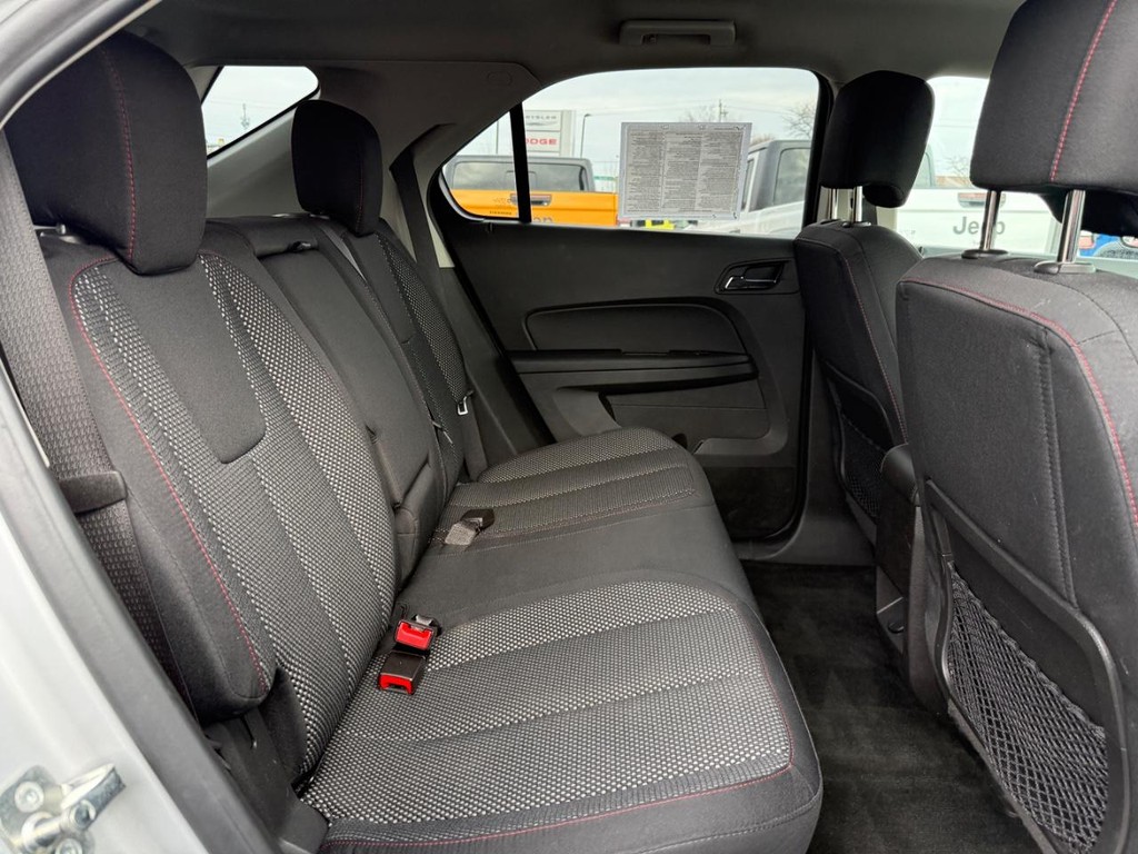 Chevrolet Equinox Vehicle Full-screen Gallery Image 07