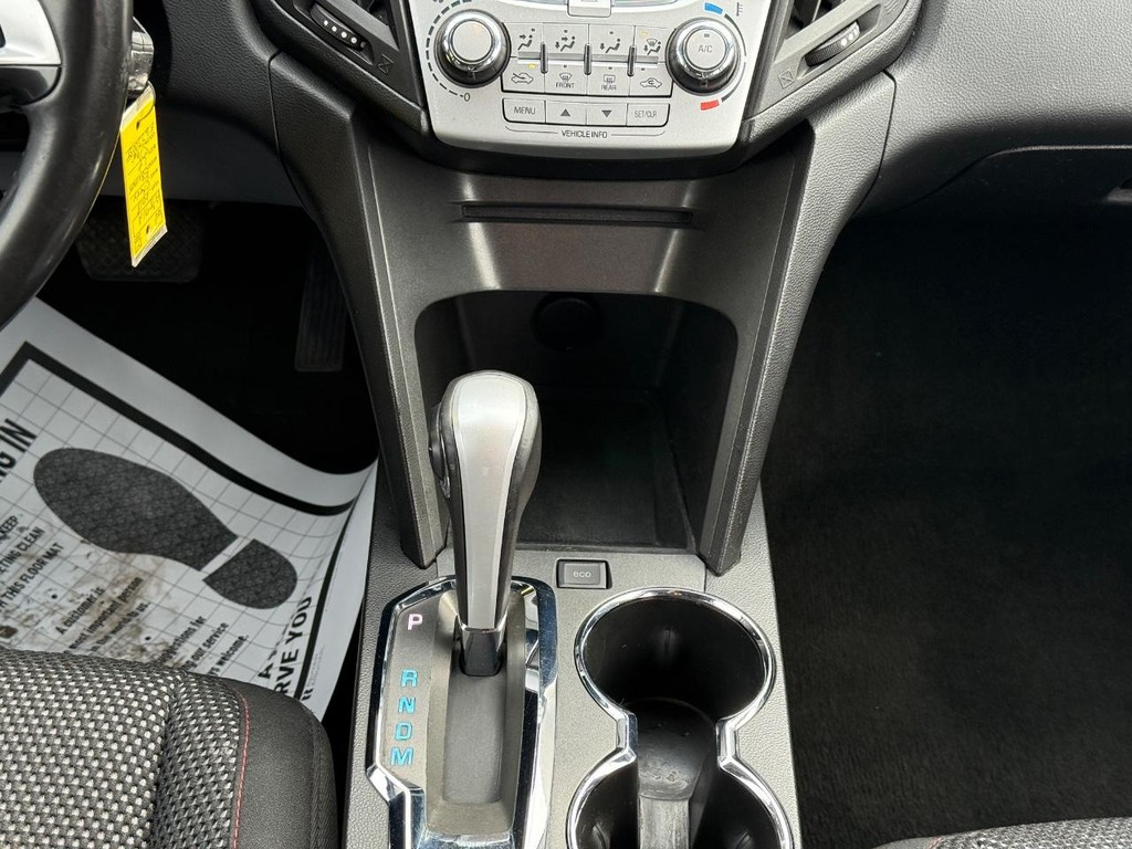 Chevrolet Equinox Vehicle Full-screen Gallery Image 10