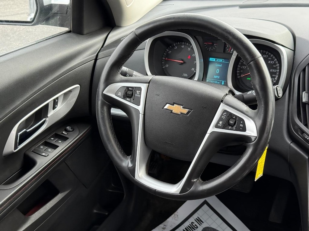 Chevrolet Equinox Vehicle Full-screen Gallery Image 11