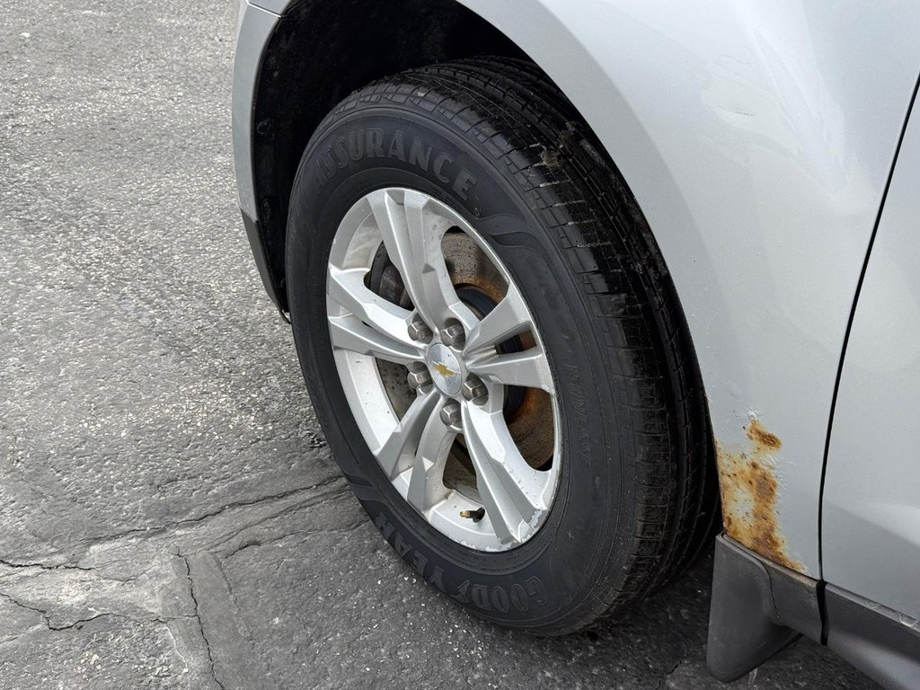 Chevrolet Equinox Vehicle Full-screen Gallery Image 14