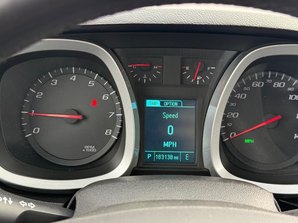 Chevrolet Equinox Vehicle Full-screen Gallery Image 17