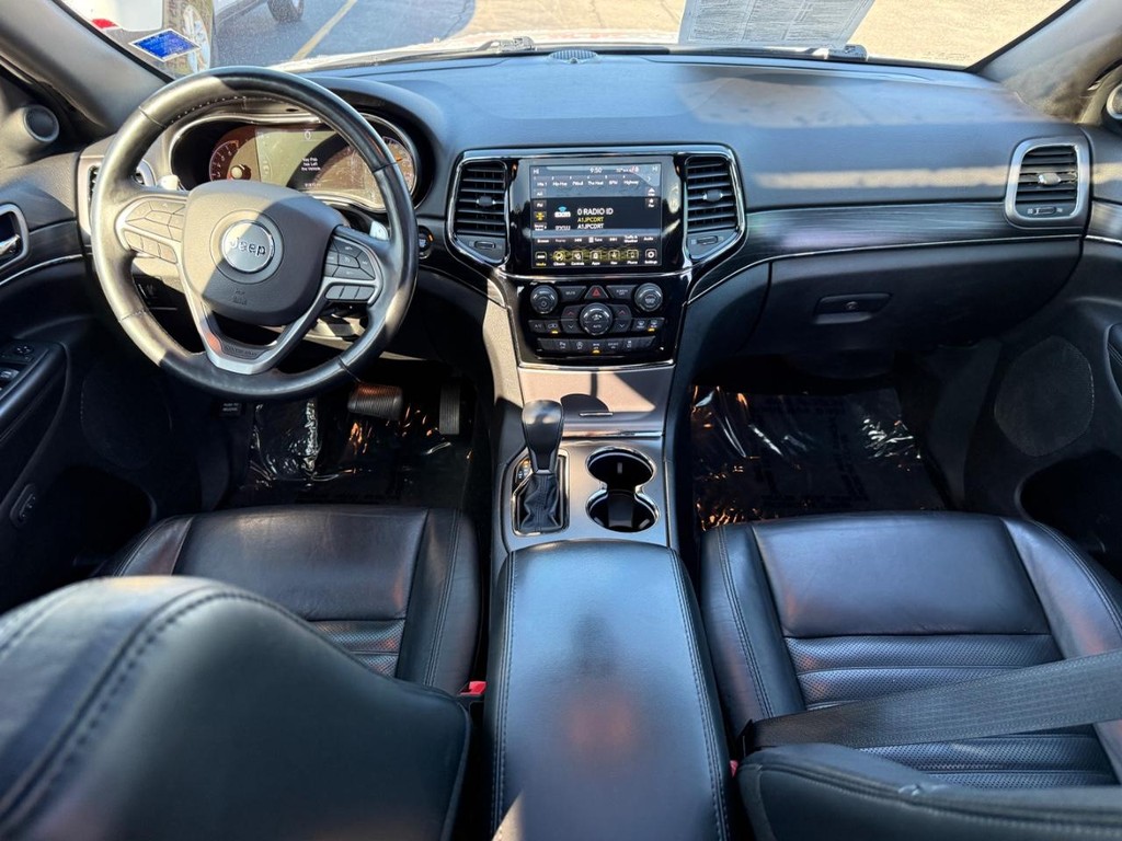 Jeep Grand Cherokee Vehicle Full-screen Gallery Image 08