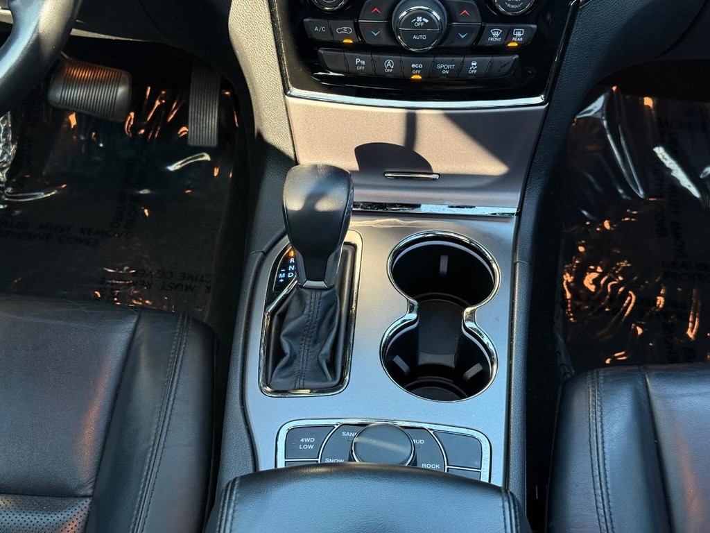 Jeep Grand Cherokee Vehicle Full-screen Gallery Image 10