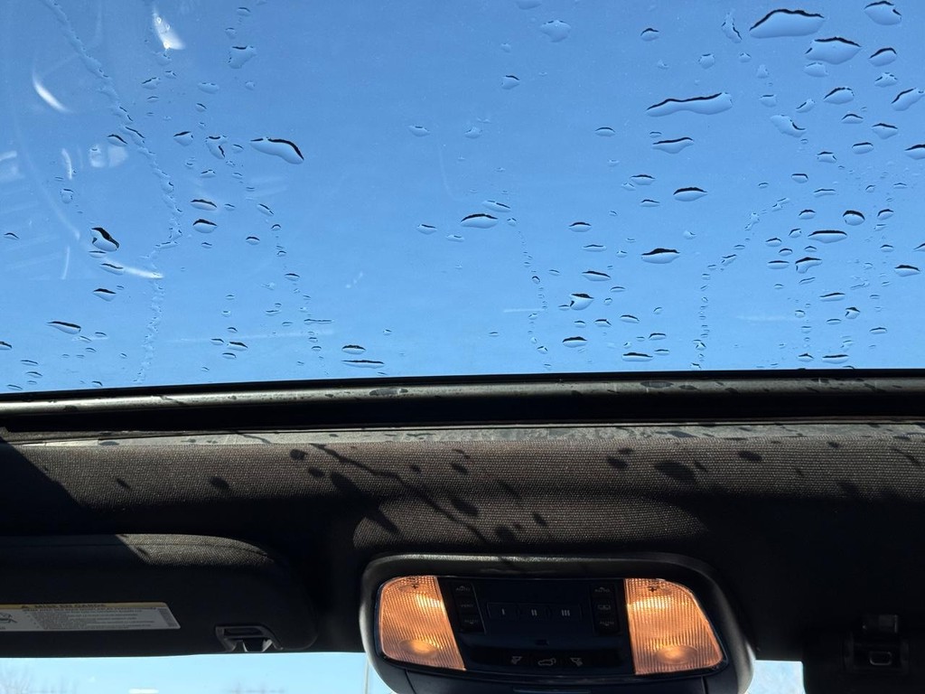 Jeep Grand Cherokee Vehicle Full-screen Gallery Image 13