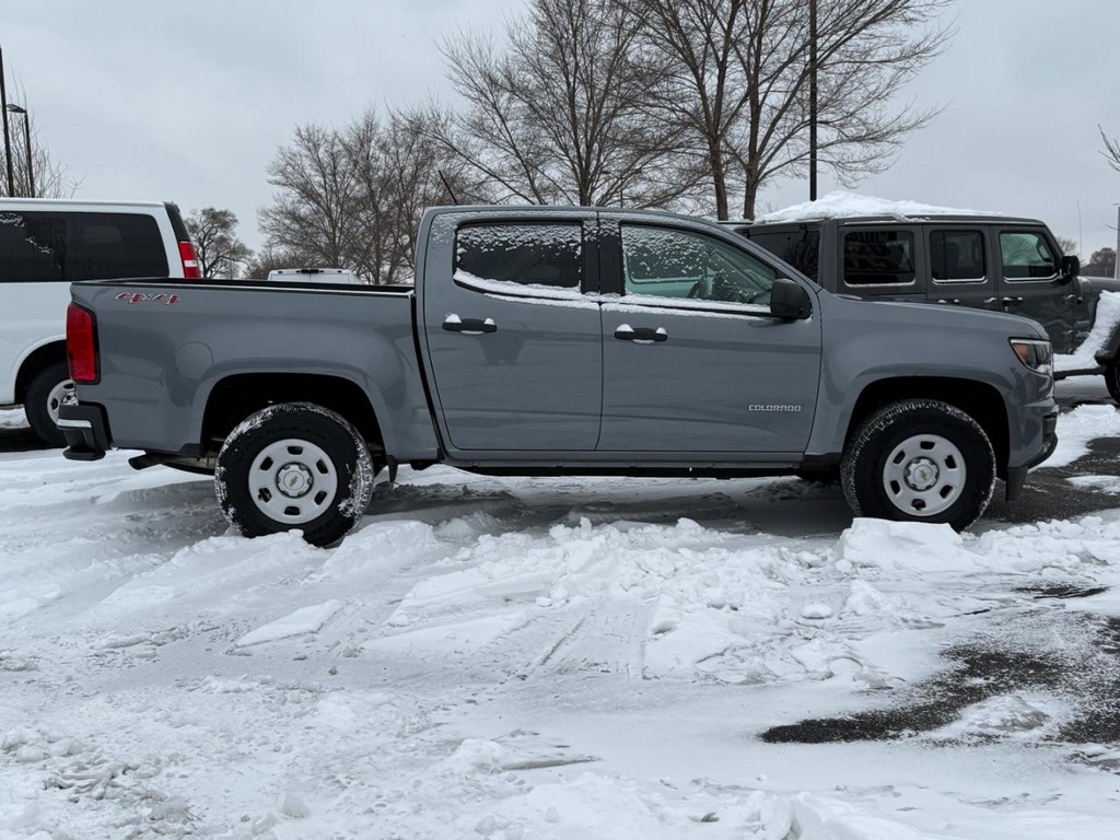 Chevrolet Colorado Vehicle Full-screen Gallery Image 02