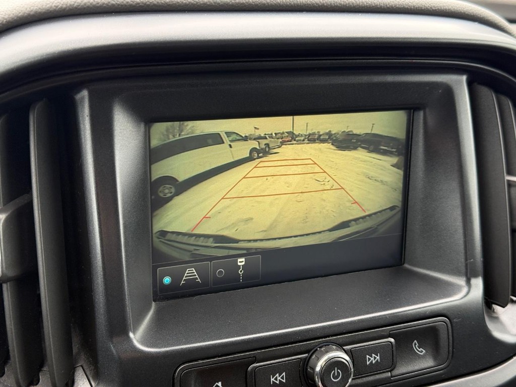 Chevrolet Colorado Vehicle Full-screen Gallery Image 16