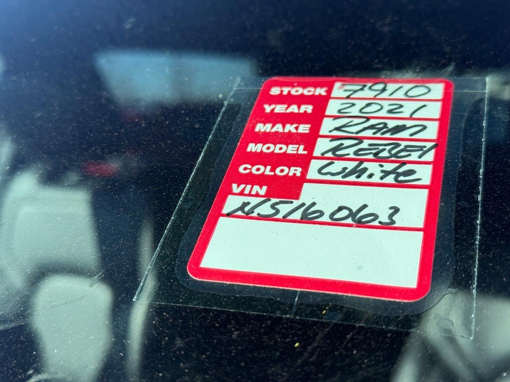 Ram 1500 Vehicle Full-screen Gallery Image 05