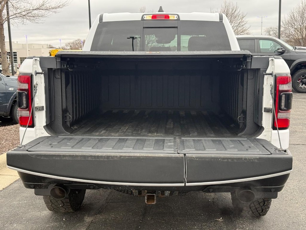 Ram 1500 Vehicle Full-screen Gallery Image 07