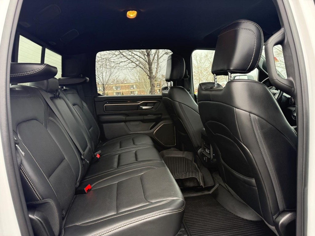 Ram 1500 Vehicle Full-screen Gallery Image 11