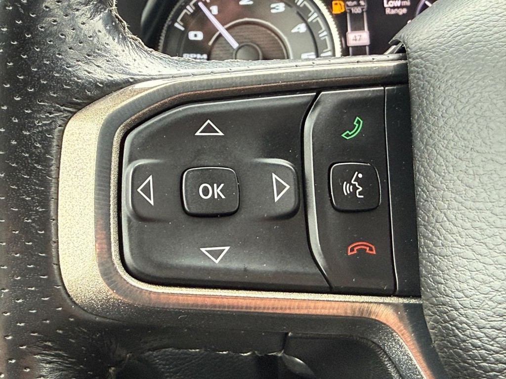 Ram 1500 Vehicle Full-screen Gallery Image 14