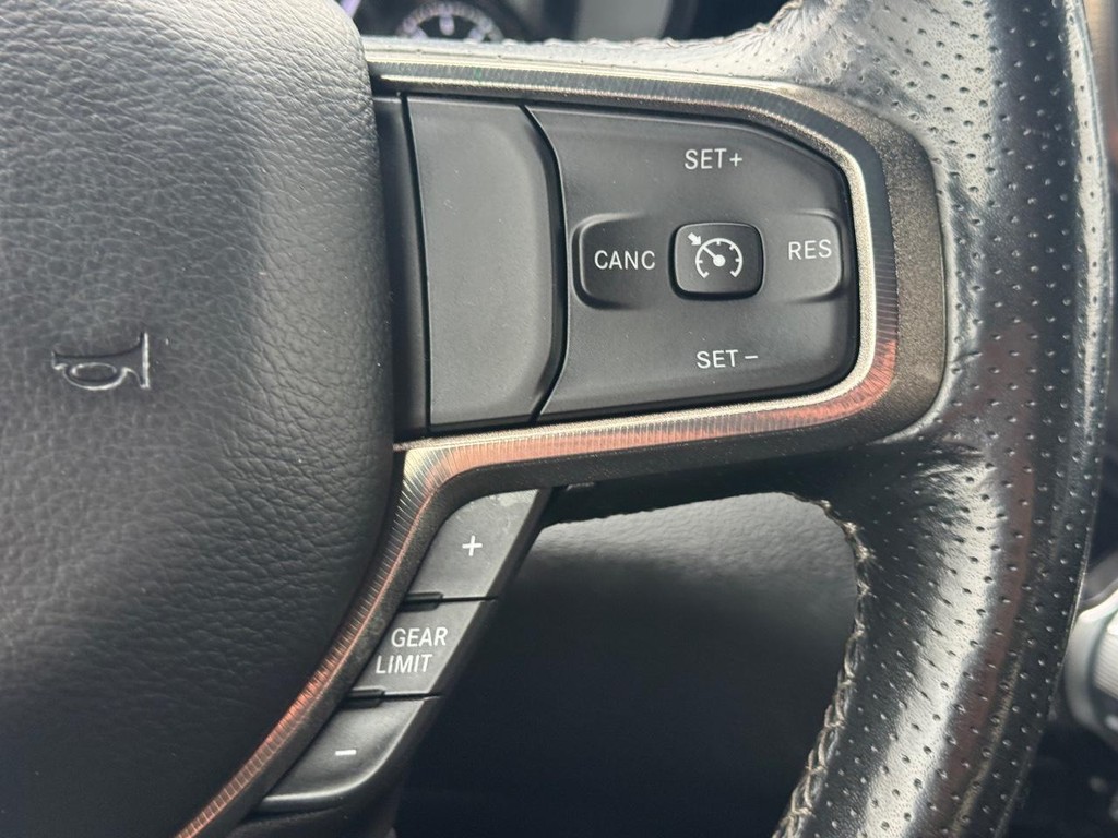 Ram 1500 Vehicle Full-screen Gallery Image 15