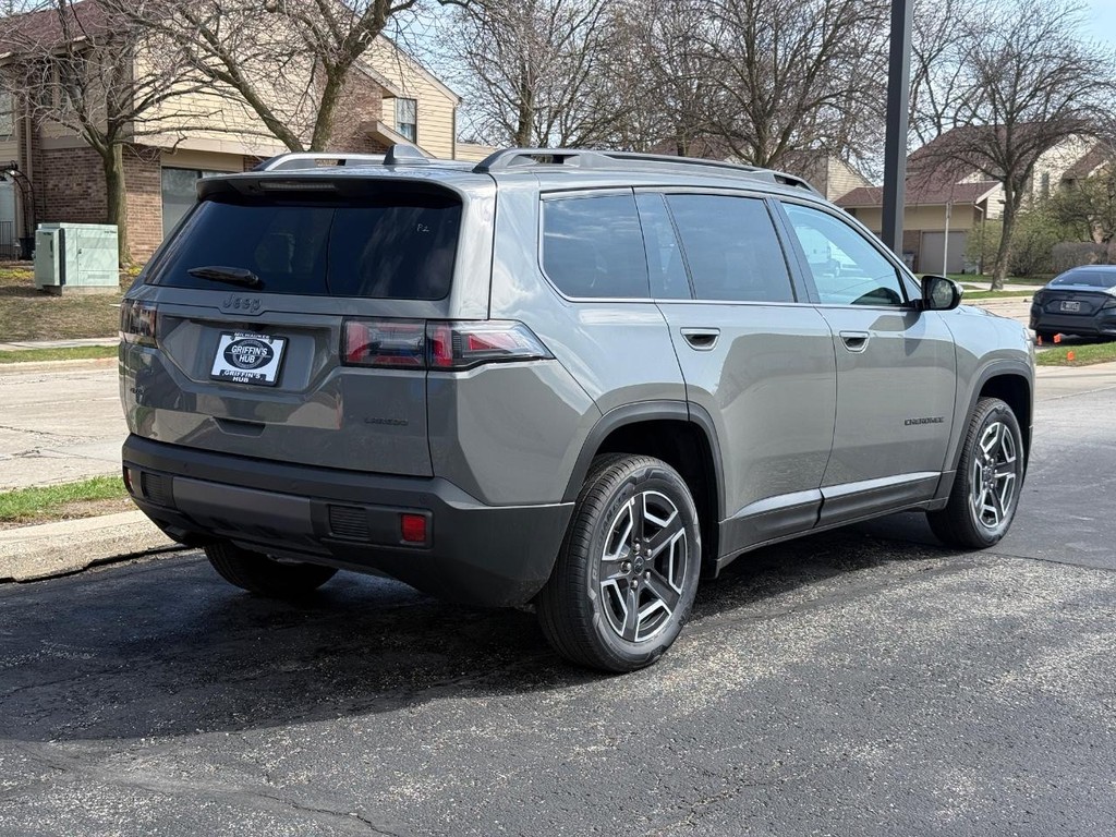 Jeep Cherokee Vehicle Full-screen Gallery Image 03